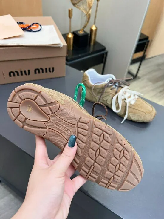 Miu Miu x New Balance 530 SL Sneakers - Picture 2 of 7